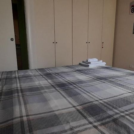 פארמה Claude Cozy Corner-Apartment מראה חיצוני תמונה